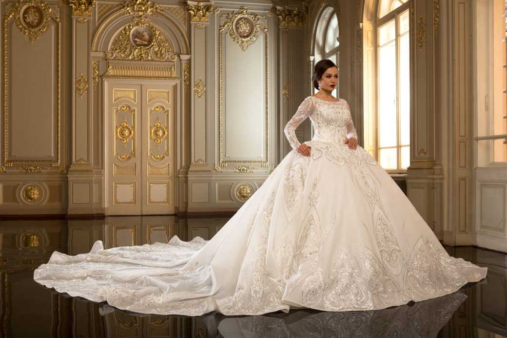 Короткие свадебные платья: мода и тренды 2021-2022