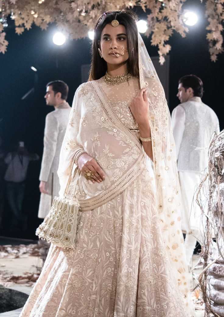 Свадебные платья: индийские, восточные, китайские