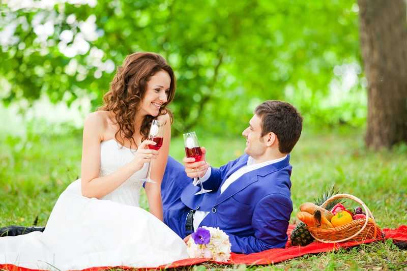 Позы для свадебной фотосессии: 20 идей