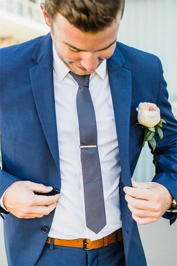 Свадебный костюм для жениха (89 фото) 2021: синий и  темно-синий костюм на свадьбу для жениха, белый, коричневый и серый