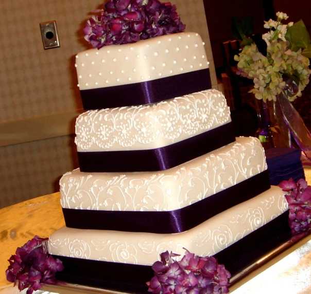 Самые необычные свадебные торты (фото)