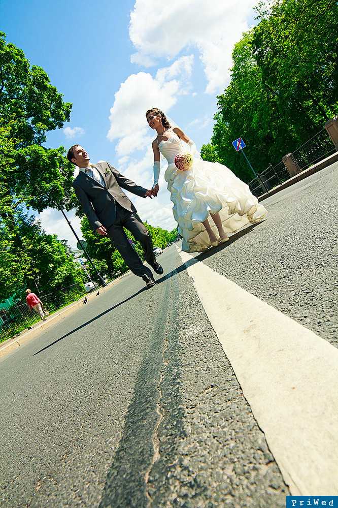 Свадебная фотосессия: лучшие места и погода для красивых фотографий