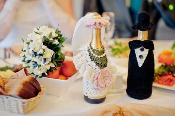 Как украсить шампанское на свадьбу своими руками