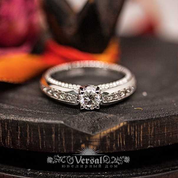 «блестящая» помолвка: выбираем помолвочное кольцо с бриллиантом