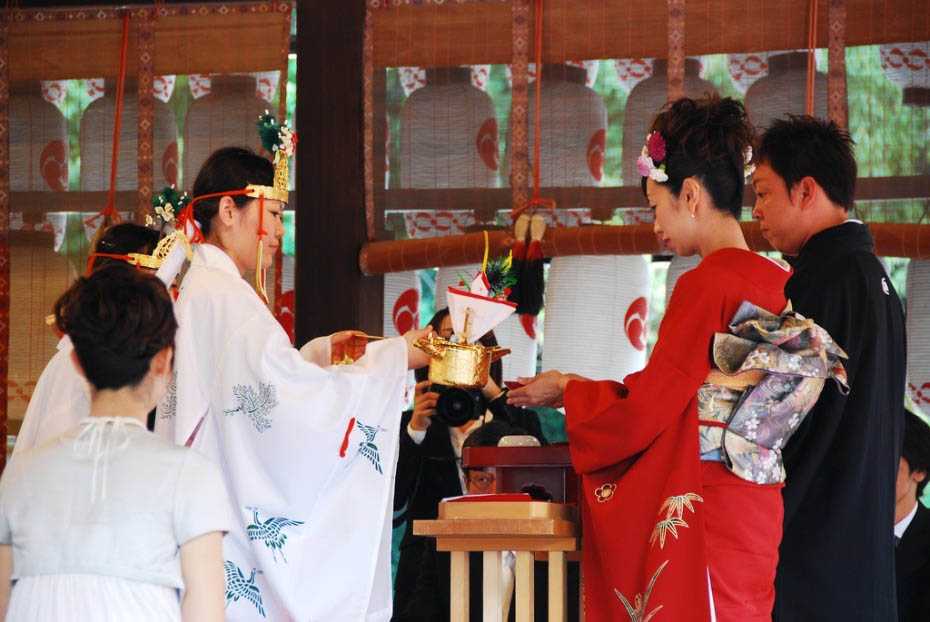 Японский стиль свадьбы: какие традиции и как её оформить?