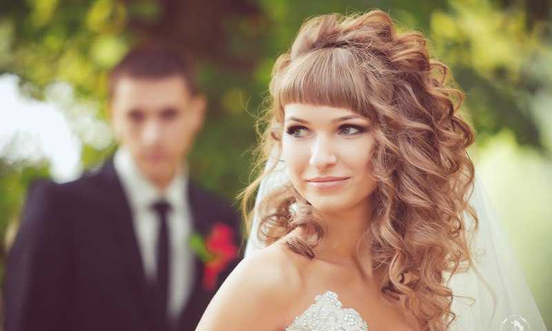 Свадебные прически на средние волосы: идеи и тренды (100+ фото)
