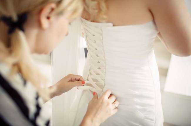 Как сшить шнуровку для свадебного платья