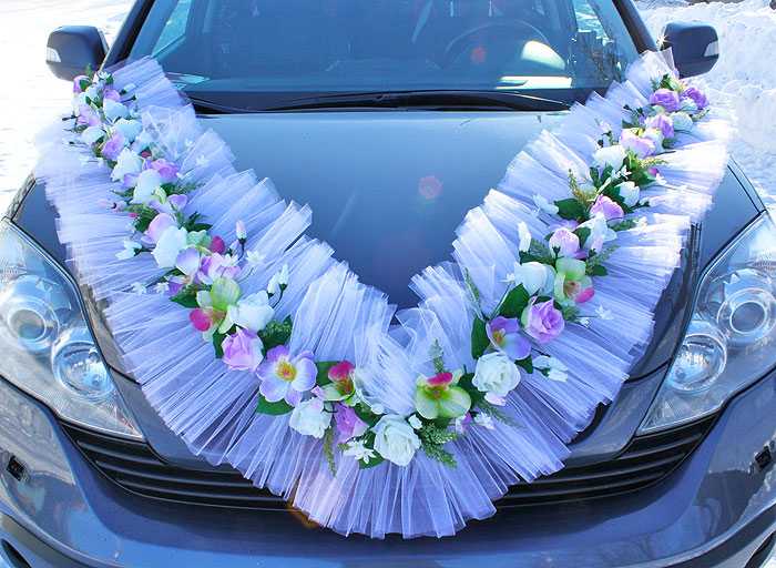 Свадебные украшения на машину своими руками. как украсить машину на свадьбу лентами, цветами, шарами, бантом, фатином, сердцами, кольцами: фото