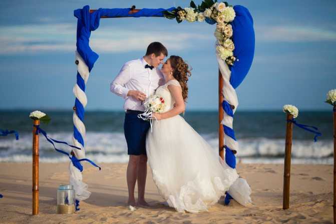 Ты – морячка, я – моряк: как проходит романтичная свадьба в морском стиле