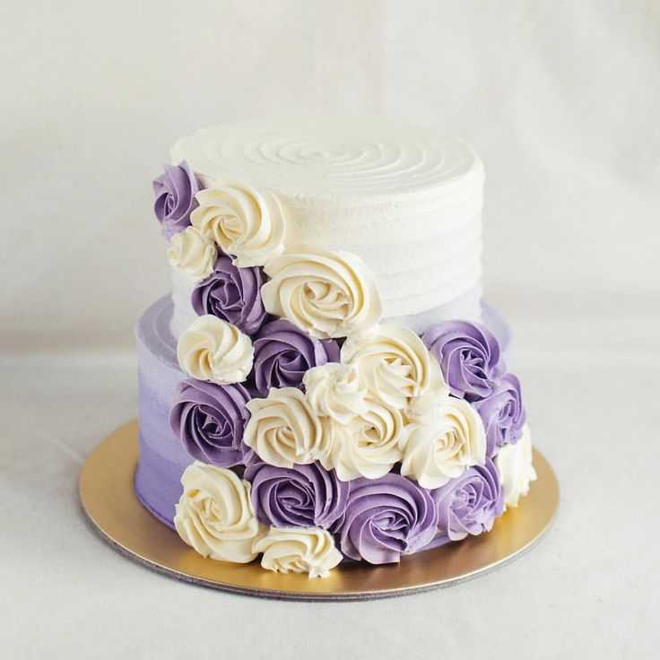 Фиолетовый свадебный торт (38 фото): кондитерское изделие на свадьбу в сиреневом цвете