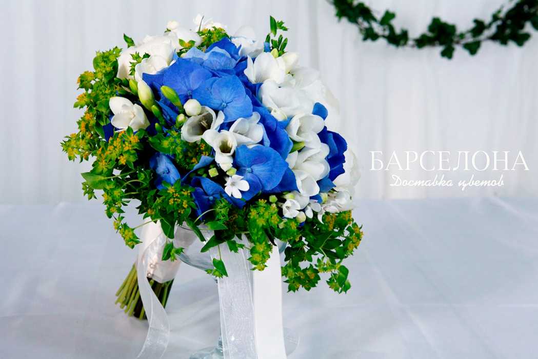 Свадьба в синем цвете (68 фото): оформление свадебного помещения и стола для гостей в  в сине-белых, сине-персиковых и сине-фиолетовых тонах