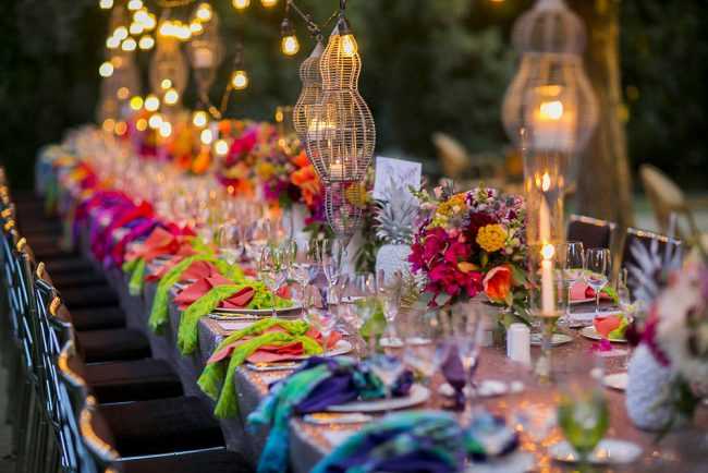 В ауре процветания и стабильности: как самостоятельно организовать свадьбу в изумрудных цветах