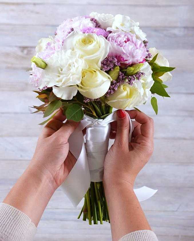 Какие цветы выбрать для свадебного букета?