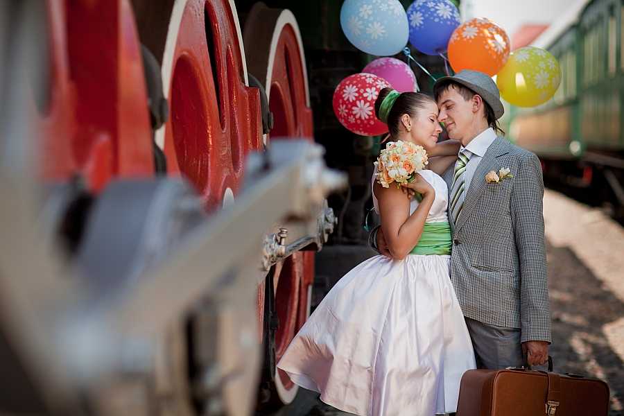 Как организовать яркую и веселую свадьбу в стиле «стиляги»?