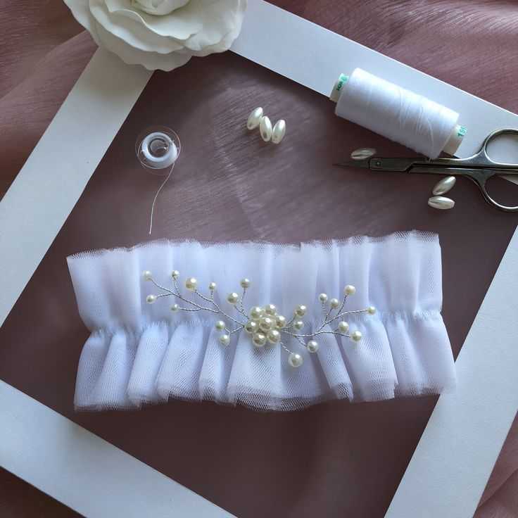 Подвязка невесты своими руками (41 фото): как сделать изделие на свадьбу из кружева? мастер-класс пошива свадебной подвязки на ногу из фатина