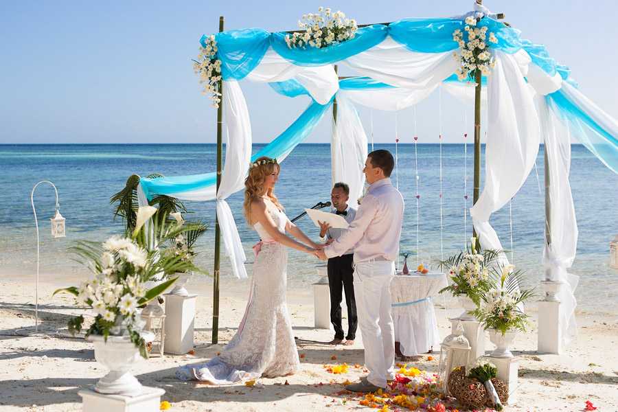 Свадебная церемония за границей: путь избранных или перспективный тренд для всех