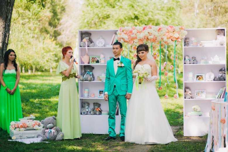 Свадебный букет изумрудного цвета