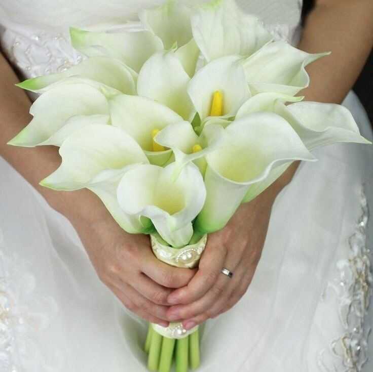 Красивые свадебные букеты невесты из калл