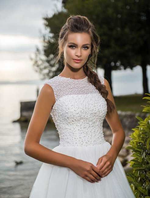 Свадебное платье со стразами на корсете в тренде [2021] – фото моделей? & советы по выбору аксессуаров к нему