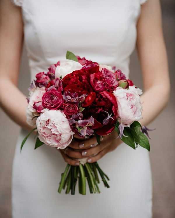 Нежнее нежного: создаем безупречный букет невесты в бежевых тонах по фото и советам флористов