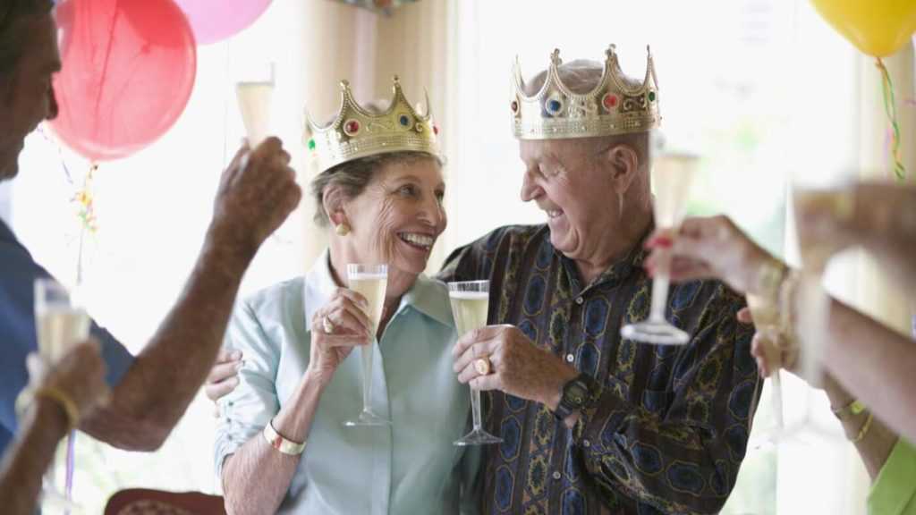 Какая свадьба 50 лет совместной жизни: что подарить на годовщину, как отмечать, поздравления