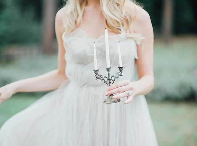 Свадебное платье с лодочкой, v-образным вырезом, декольте