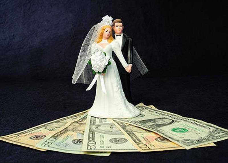 Как оригинально подарить деньги на свадьбу: 18 идей