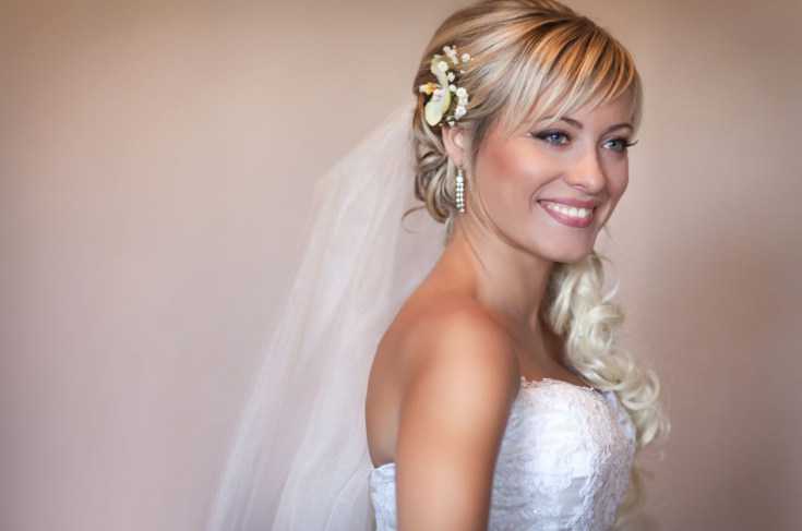 Свадебные прически на длинные волосы (86 фото): укладка для невесты с чёлкой на распущенные локоны, красивые кудри с диадемой на свадьбу