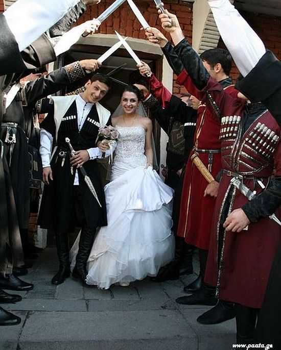Узбекская свадьба: традиции и обычаи, узбекские свадебные наряды (фото)