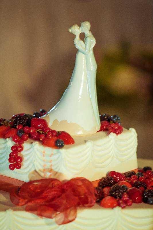 Свадебный торт с фруктами и ягодами - как приготовить и украсить фото и видео
