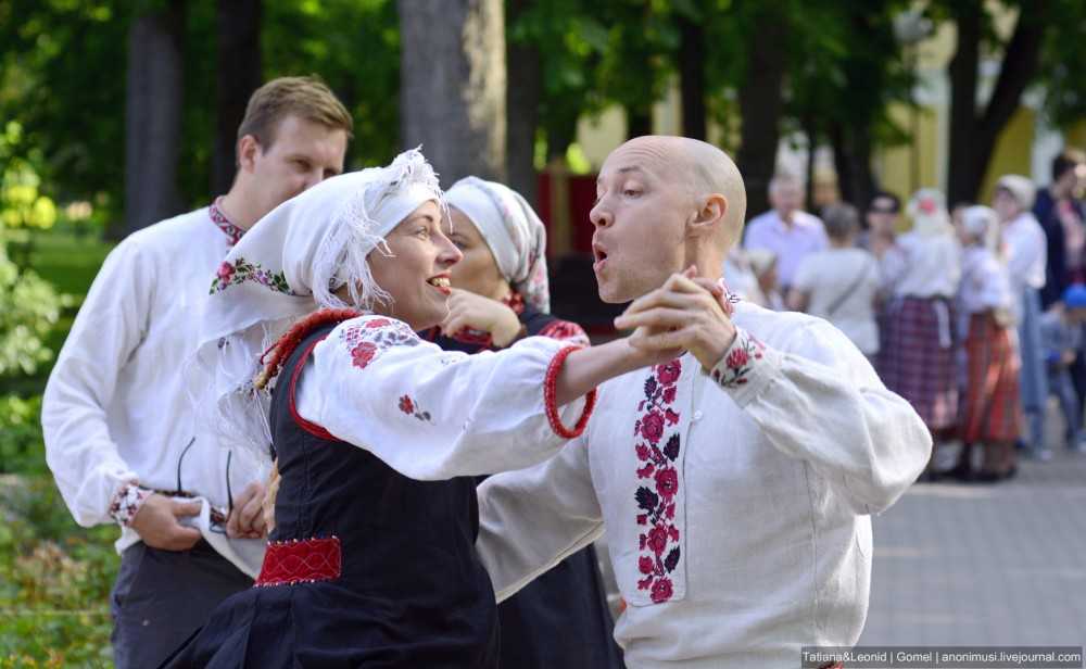 Интересные традиции белорусского народа.

		государственное учреждение образования "ясли-сад № 67 г. гродно"