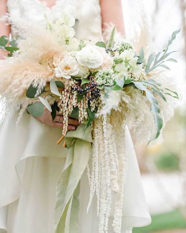 Волшебные свадебные букеты в стиле бохо: подбираем к образу невесты