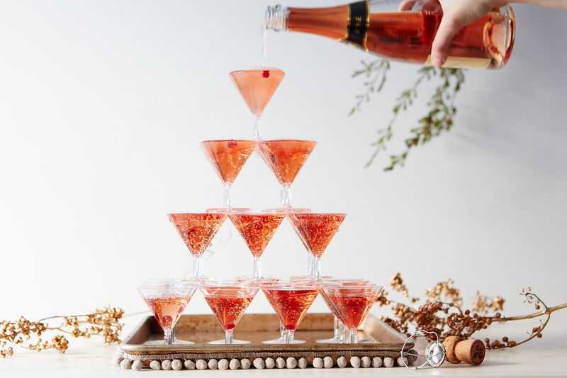 Пирамида из шампанского своими руками