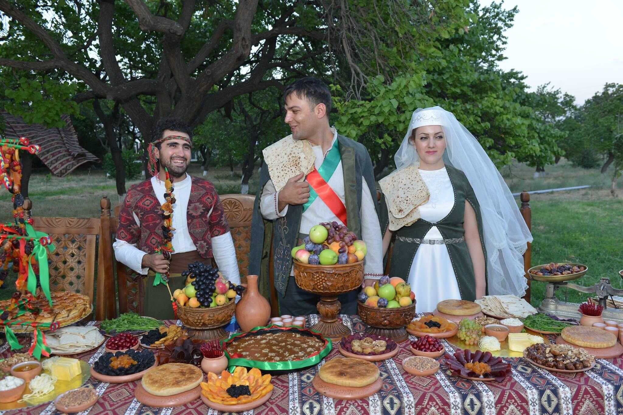 Первая брачная ночь у армян: как проходит?