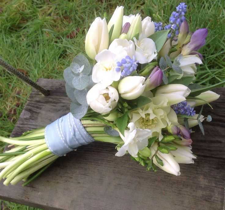 Свадебные букеты из тюльпанов