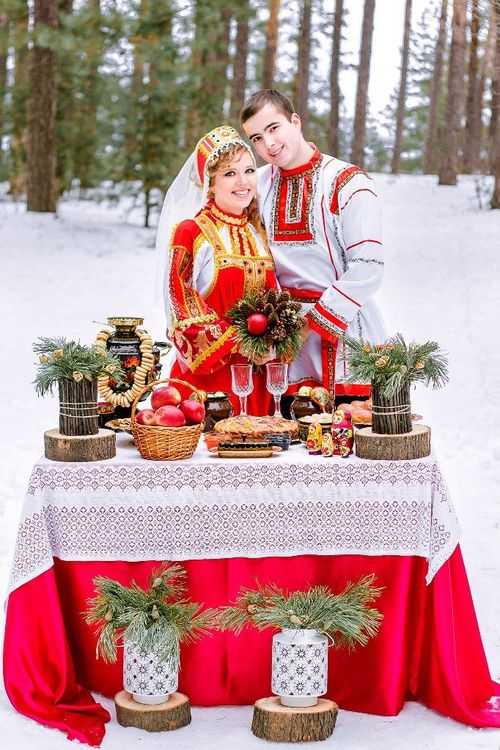 Свадьба в русском стиле: оформление в народных традициях, как проходит праздник летом и зимой, славянские наряды молодоженов с фото, зимние и летние развлечения