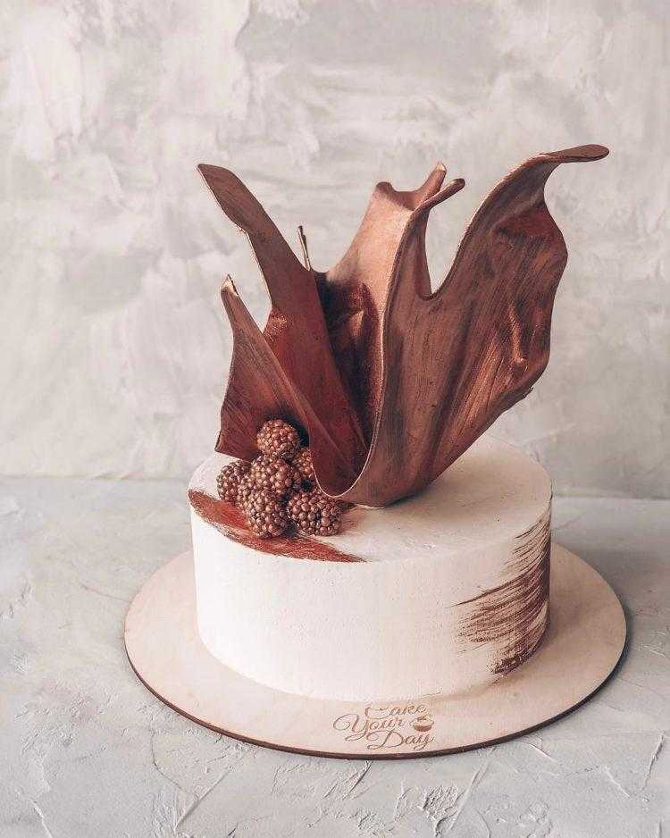Торт на годовщину свадьбы (75 фото): украшение и оформление кремового десерта из мастики с надписью своими руками