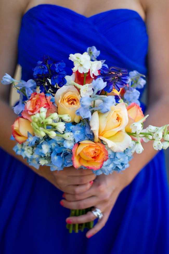 Бело-синий букет невесты: тонкости оформления и выбора