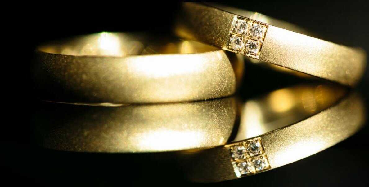 Какими должны быть венчальные кольца согласно церковным канонам? венчальные кольца: правила и приметы, с ними связанные.