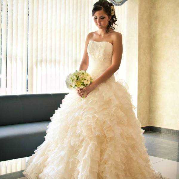 Свадебное платье цвета айвори: оттенки, фасоны