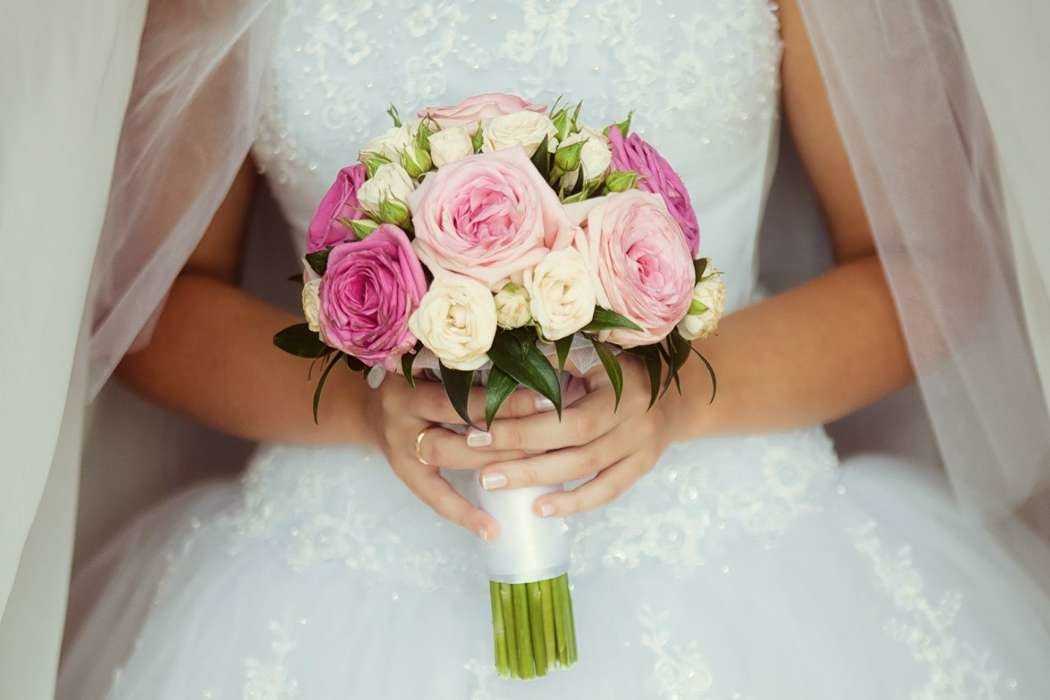 Свадебные букеты для невесты (60 фото) — тренды 2021 сезона