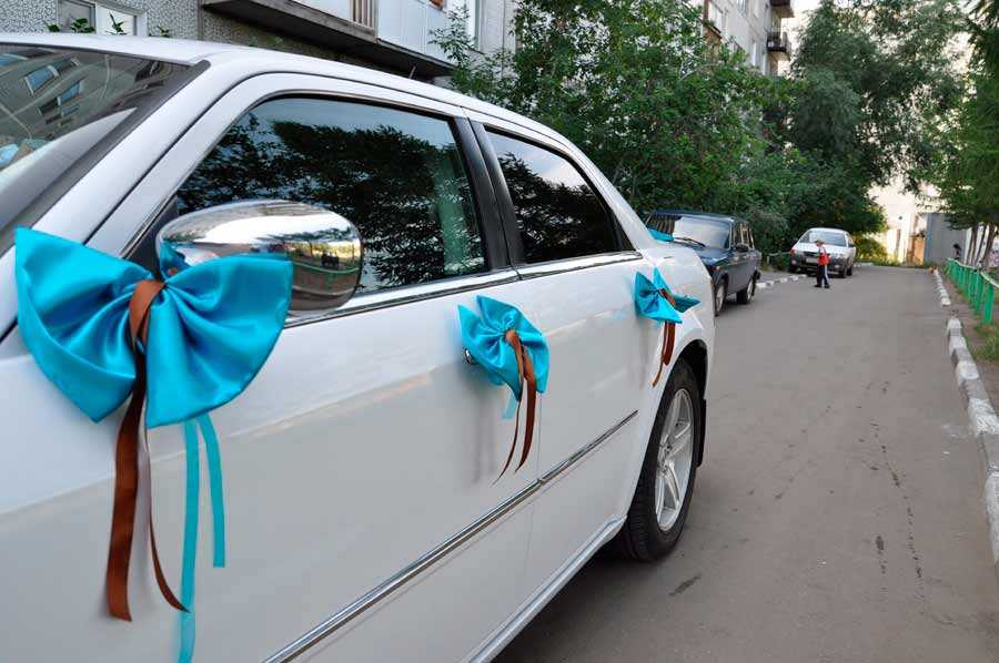 ᐉ ленты на машину на свадьбу - как сделать и закрепить на капоте - svadebniy-mir.su