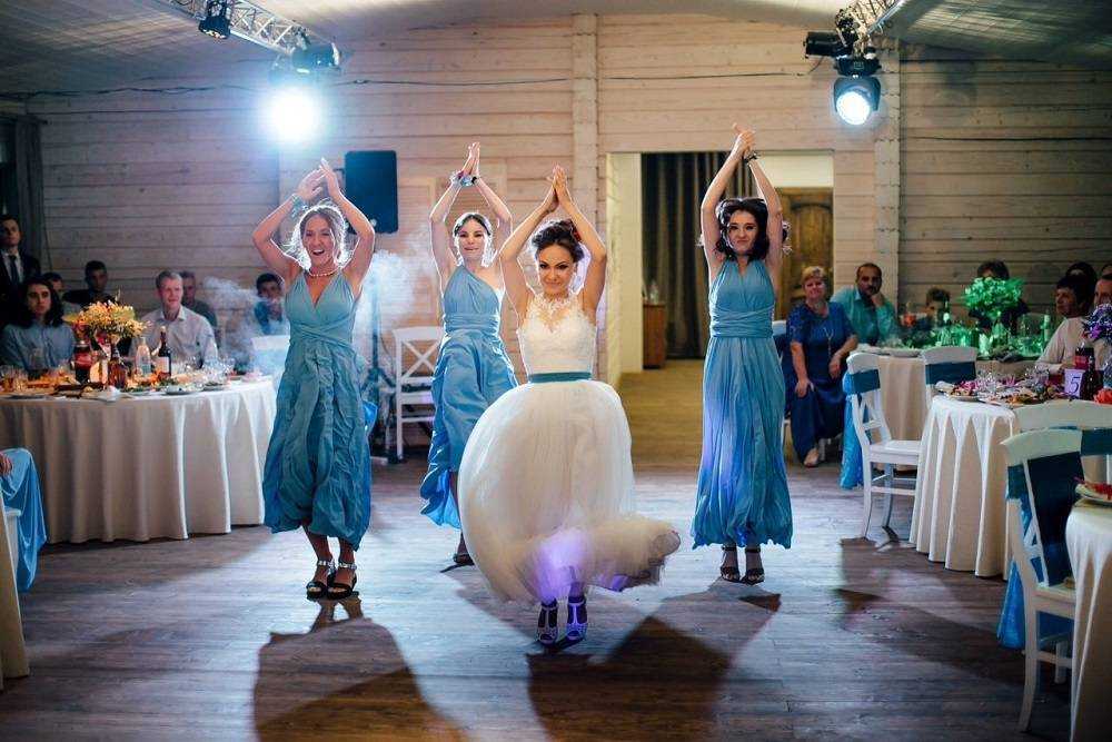 Прикольные танцевальные конкурсы на свадьбу для взрослых и детей