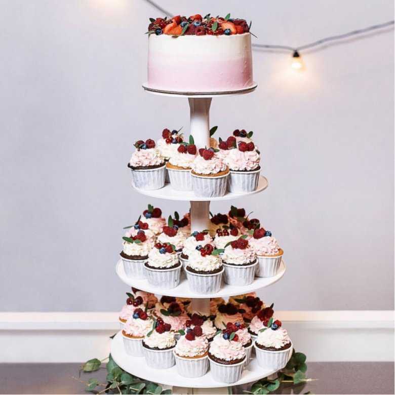 Торт на свадьбу (120 фото): обзор самых популярных вариантов свадебных тортов. инструкция как выбрать и где заказать торт